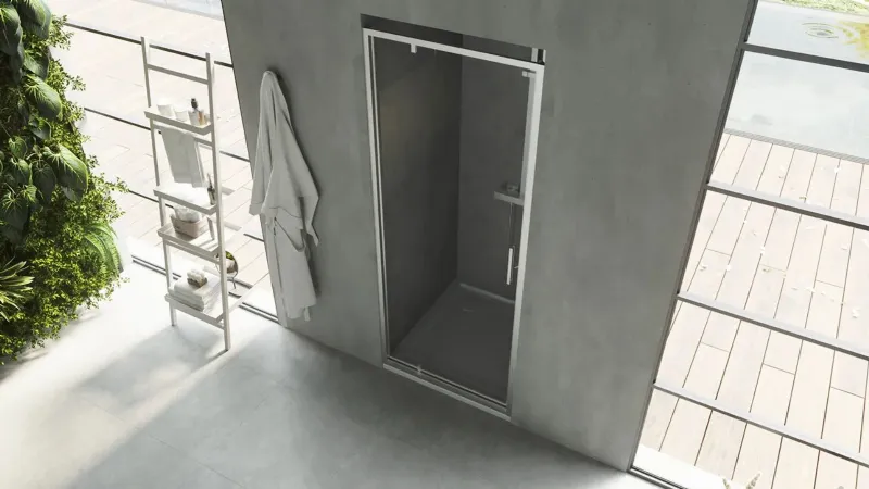 Box doccia in nicchia con porta a pivot