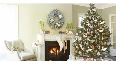 Addobbi bianchi per un Natale raffinato e magico