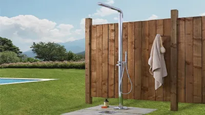 Doccia da giardino in acciaio inossidabile modello Lugo di Hudson Reed