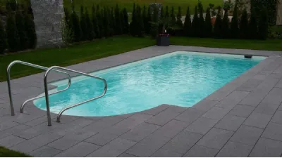 Piscina in vetroresina Elba di Polyfaser