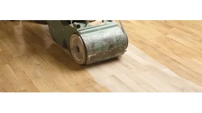 La macchina levigatrice serve per le prime fasi di sgrossatura