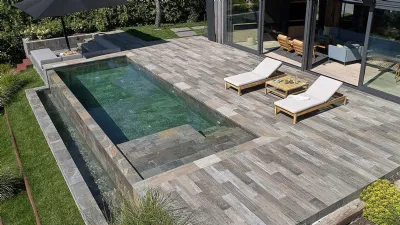 Piscina a sfioro di Rosa Gres